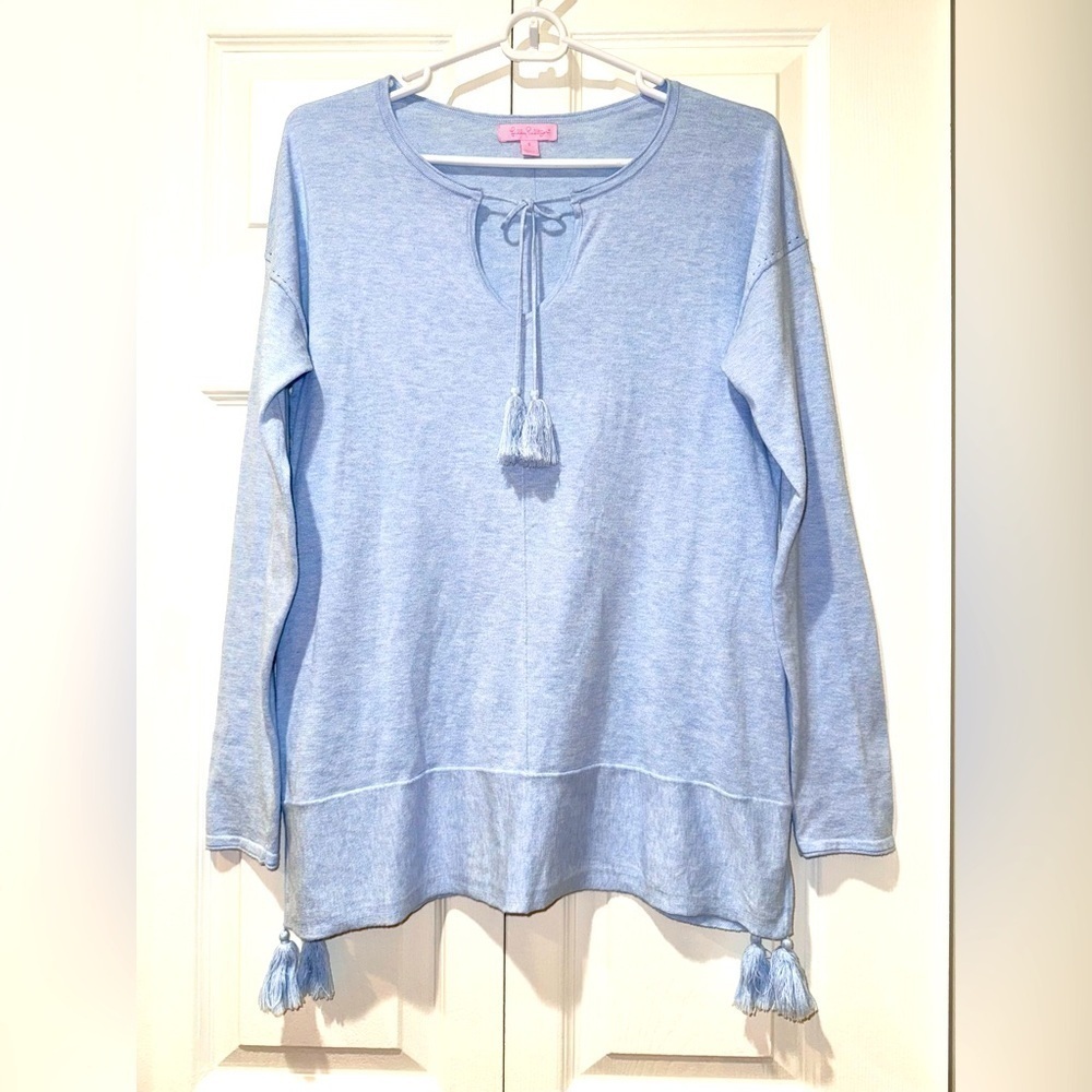 Lily Pulitzer long sleeve lightweight sweater Top with tassels. Size S. EUC